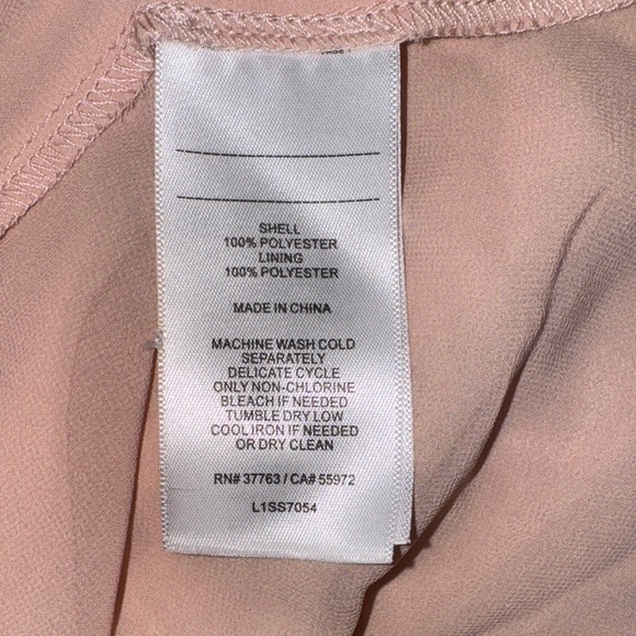 Elegant Pale Pink Sheer Women's Blouse from Laundry by Shelli Segal Size 6 - Picture 10 of 11